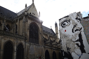 教堂涂鸦艺术巴黎街头