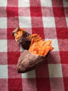 烤红薯 roasted sweet potato