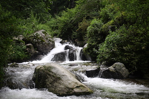 waterfall 感通索道徒步线路瀑布，云南大理