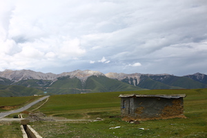 highway in 四川甘孜 Ganze ganzi tibetan region