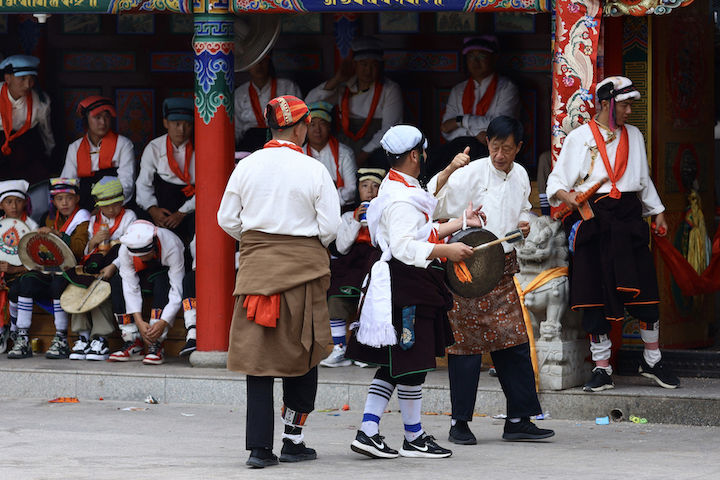Rebkong Shaman Festival རེབ་གོང་ཀླུ་རོལ། 热贡六月会 法师