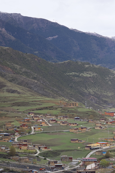 Dzongsar valley 宗萨麦宿峡谷 Ganze Derge 甘孜德格