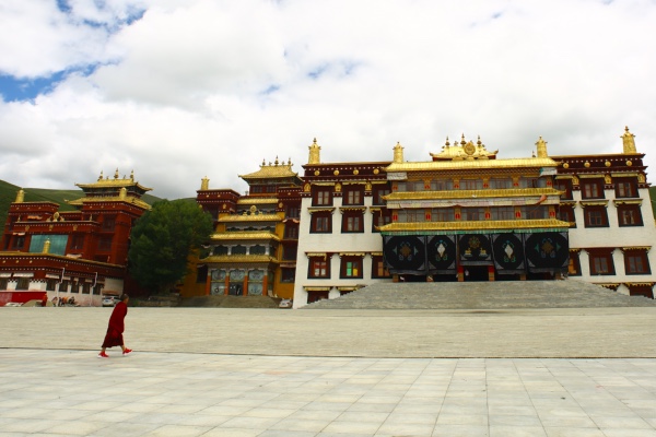 Litang Monastery