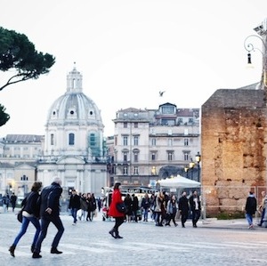 crossing streets of Rome 罗马过街